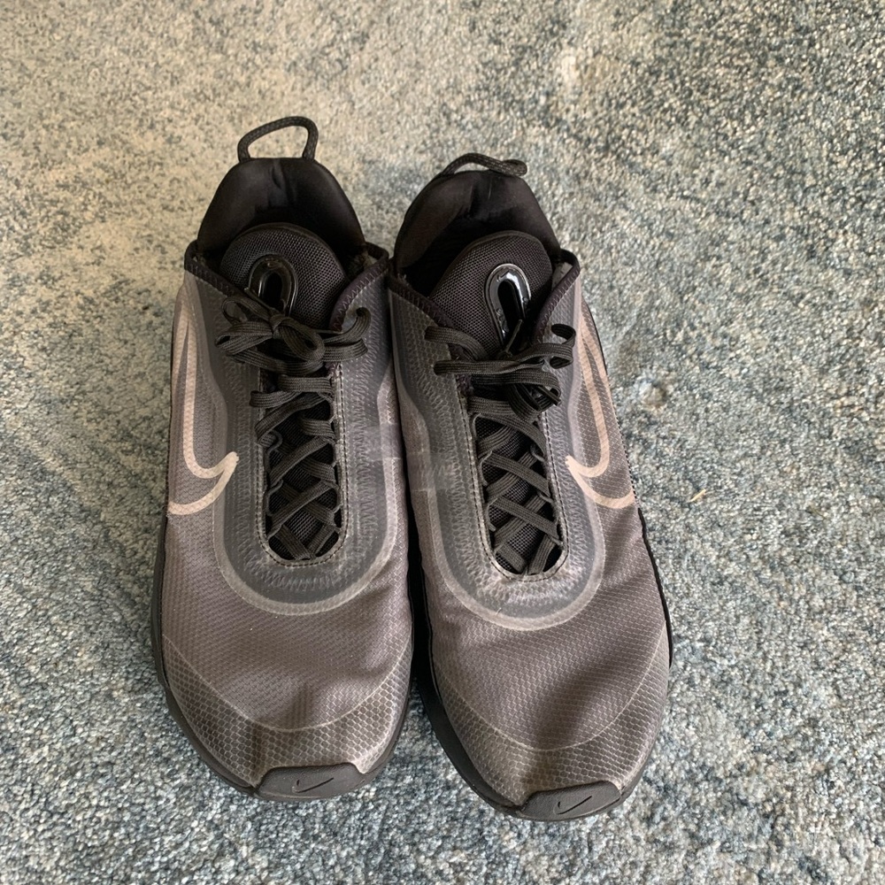 Nike air max 2090 size 11